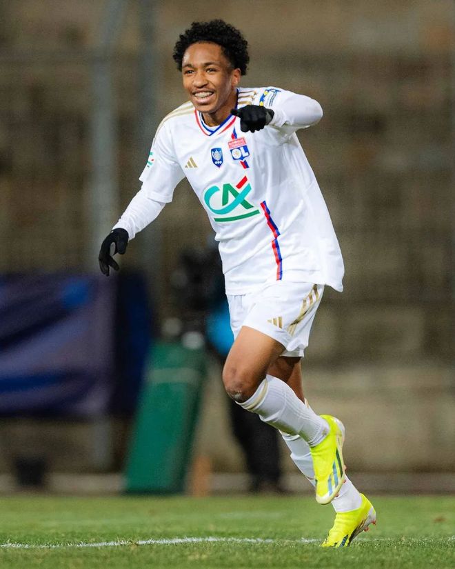 cba山东高速男篮与深圳现场直播