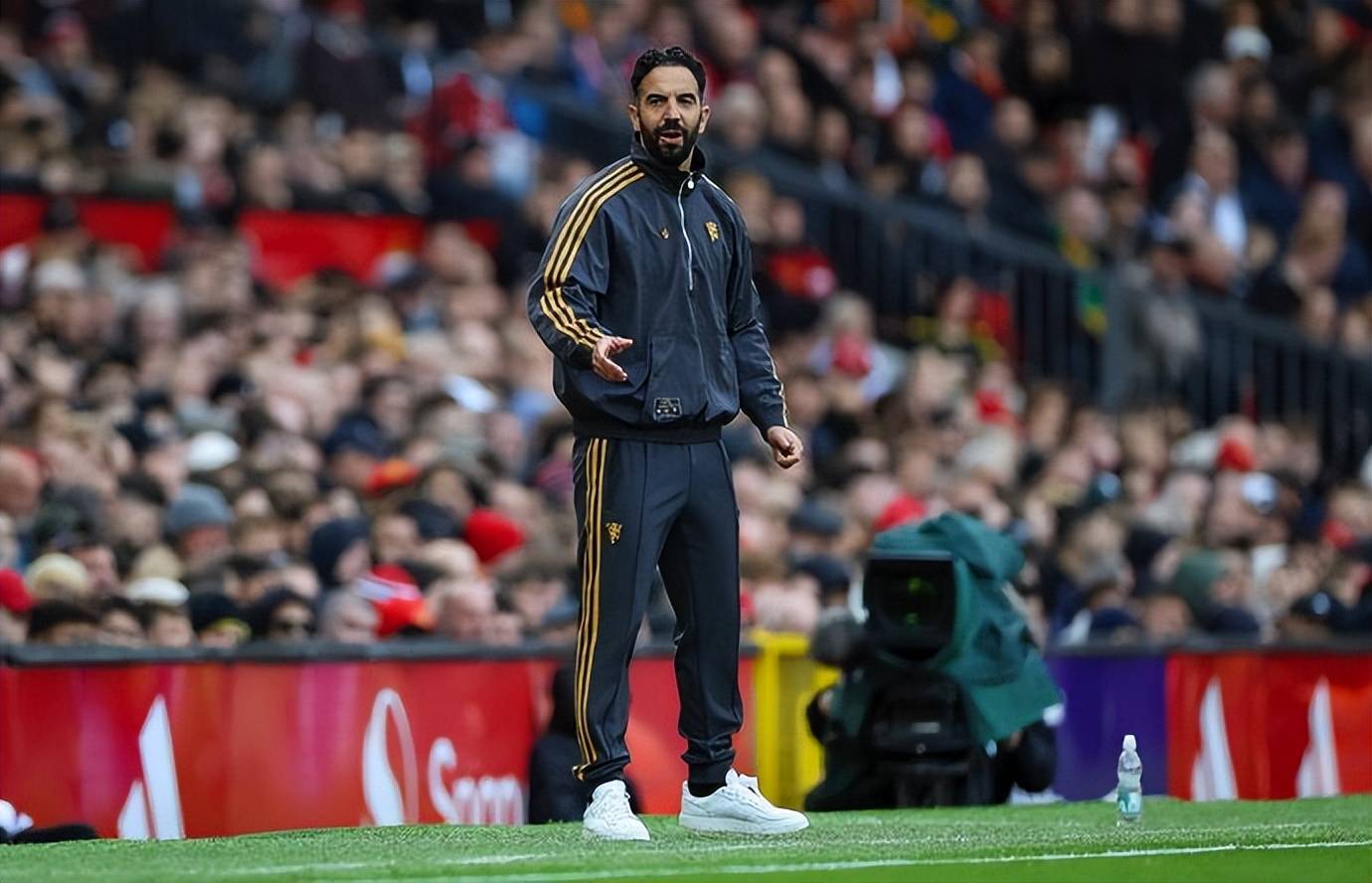 亚博体育-国际比赛日曼联备战全明星赛，遗憾出局细节曝光，管理层满意，轮换策略成焦点