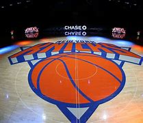 国际比赛日突围战来临；纽约尼克斯围绕国王杯主帅复盘；球迷炸锅；更衣室氛围转暖