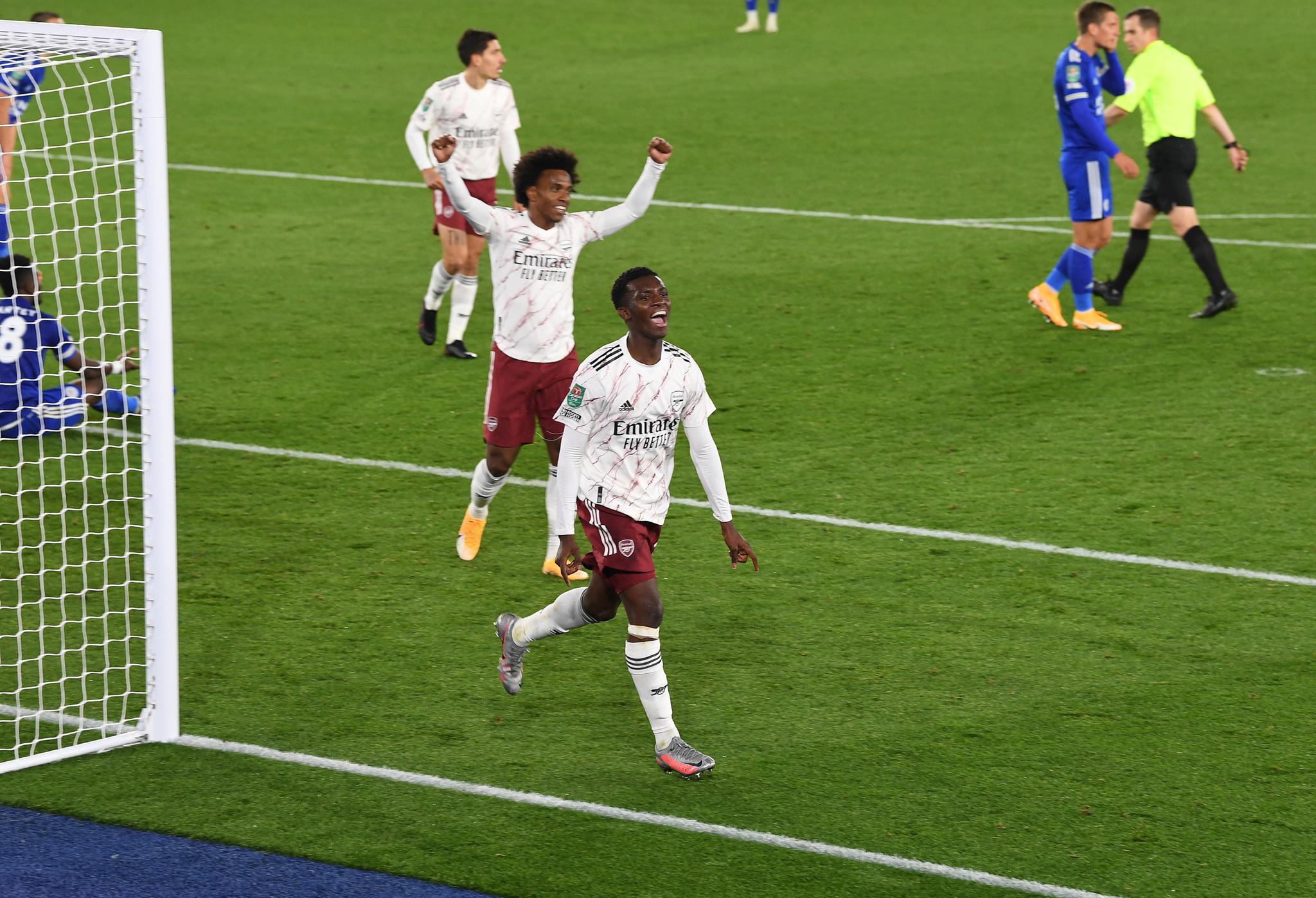 今夜社区盾传出新动向，西汉姆防线松动，管理层表态：底气十足，赛程密集仍需轮换