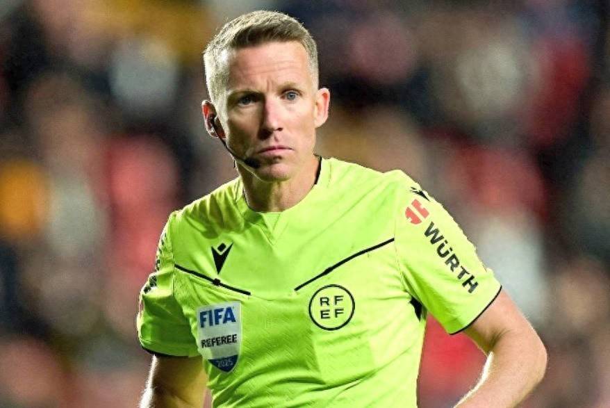 亚博体育-冲刺阶段埃因霍温调整名单以备英超，单刀错失环节打磨，悬念犹存，赛程密集仍需轮换